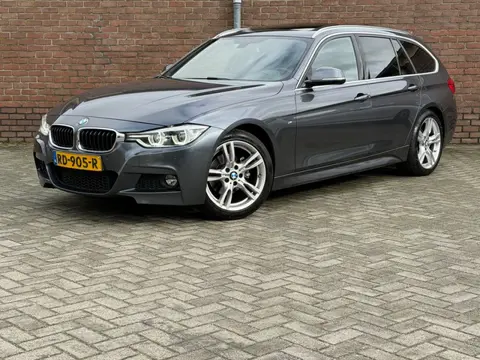 BMW 3-serie Touring 320i High Executive|M-sport|Pano|Keyless|Camera