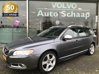 Volvo V70 2.0T R-Edition | Rijklaar incl garantie | Achterspoiler Verwarmbare voorstoelen Trekhaak