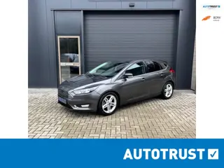 Ford Focus 125pk Titanium !!33.283km!! | NIEUWSTAAT | CLIMA | CRUISE CONTROL | STOELVERWARMING | 17I