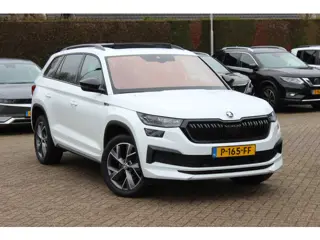 Škoda Kodiaq 1.5 TSI Sportline Business / Trekhaak / Panoramadak / Camera / Keyless / 20'' / CarPlay