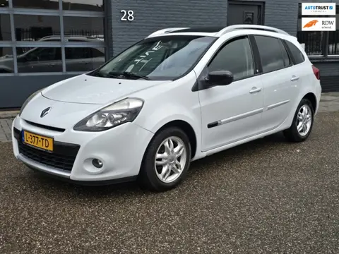 Renault Clio Estate 1.2 TCE Authentique NAVI PANORAMADAK AIRCO LM VELGEN