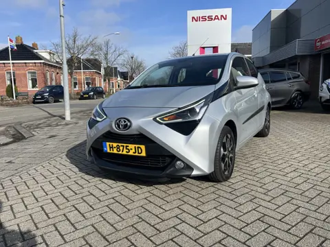 Toyota Aygo 1.0 VVT-i x-play AUTOMAAT (bj 2019)