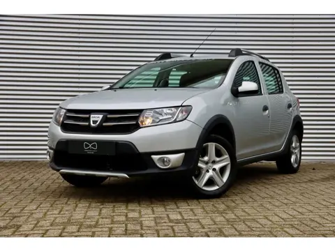 Dacia Sandero 0.9 TCe Easy-R Stepway Lauréate | NAVIGATIE | CRUISE | AIRCO | AUTOMAAT | HOGE INSTAP