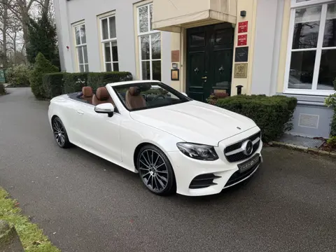 Mercedes-Benz E-Klasse 200 Cabrio, Memory, CarPlay, Volleder