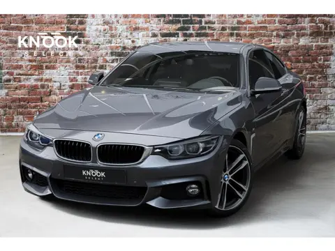 BMW 4-serie Coupé 420i High Executive M Sport Pakket Automaat / Navigatie Professional / Leder / 19 