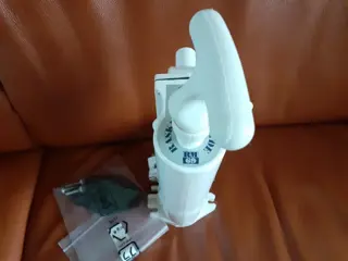 Te Koop; yacht toilet pomp RM69