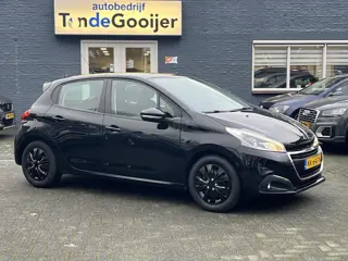 Peugeot 208 1.2 PureTech Blue Lion | NAV. | TREKHAAK | PDC | APPLE CARPLAY/ANDROID AUTO |