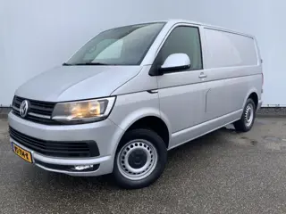 Volkswagen Transporter 2.0 TDI L1H1 Airco Cruise Navi 3 Zits Trekhaak 2500 kg Euro 5
