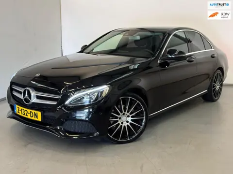Mercedes-Benz C-klasse 180 / Sfeerverlichting / Stoelverwarming