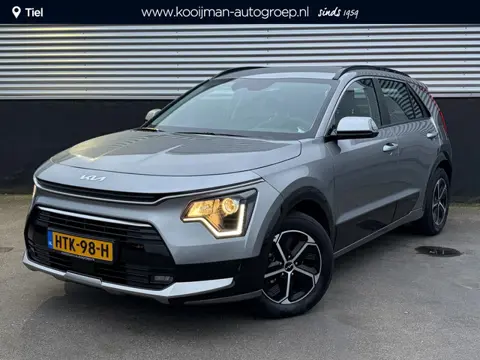 Kia Niro 1.6 GDi Hybrid DynamicLine 1e eign. NL-auto, Navigatie, Parkeersensoren, Achteruitrijcamera