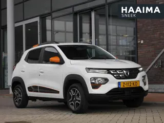 Dacia Spring Expression 27 kWh | Achteruitrijcamera | Parkeersensoren achter | Lichtmetalen velgen |