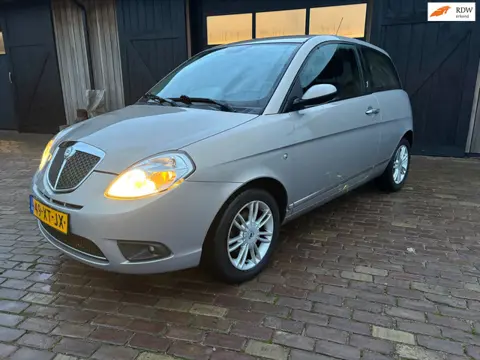 Lancia Ypsilon 1.4 Oro