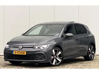 Volkswagen Golf 1.4 eHybrid GTE AUTOMAAT PANORAMA CARPLAY IN NIEUWSTAAT