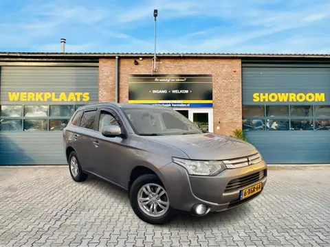 Mitsubishi Outlander 2.0 Aut. *7PERS*NL-Auto*Trekhaak*