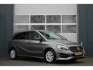 Mercedes-Benz B-klasse 180 Ambition Automaat Clima/Cruise/PDCv+a/Navi/Bluetooth/LED/Sportstoelen/16"