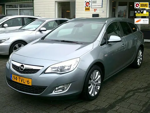 Opel Astra Sports Tourer 1.4 Turbo Cosmo (NAV/LMV/ECC)