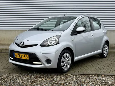 Toyota Aygo 1.0 VVT-i Aspiration Automaat [ fm navi,airco,audio,pdc ]