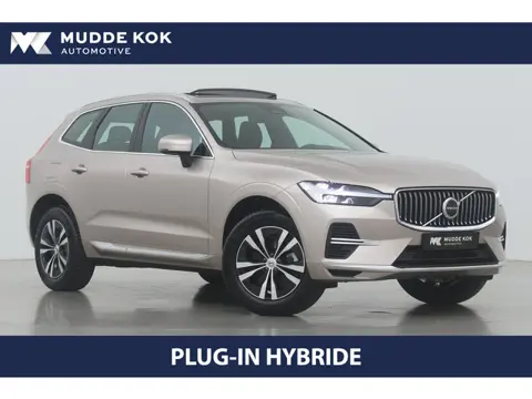 Volvo XC60 T6 Plug-in hybrid Essential Bright | Panoramadak | Trekhaak | Camera | Apple Carplay