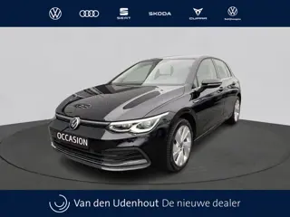 Volkswagen Golf 1.5 TSI 130pk Style Trekhaak Navigatie Full-LED Pdc Acc Android/Carplay