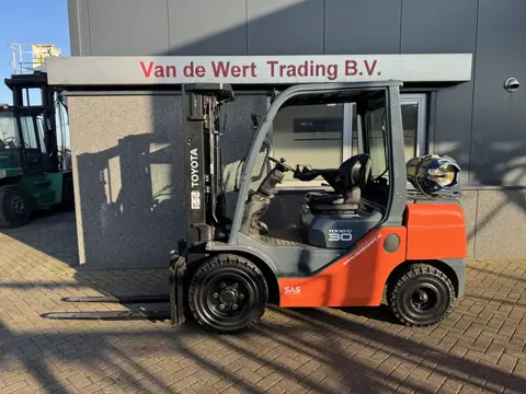 Toyota 06-8FG30F Triplo 430 Freelift / Sideshift LPG 2019