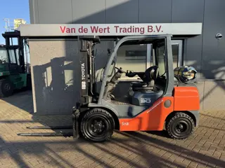 Toyota 06-8FG30F Triplo 430 Freelift / Sideshift LPG 2019