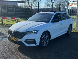 Skoda Octavia Combi 1.4 TSI RS iV PHEV Business Panodak Head Up Memory Massage BOMVOL