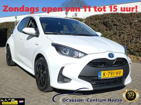 Toyota Yaris 1.5 Hybrid! 1e Eig! Camera! NW MODEL 30-12-2020!! Carplay! Zondag OPEN!