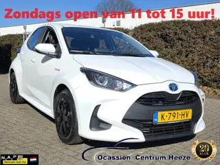 Toyota Yaris 1.5 Hybrid! 1e Eig! Camera! NW MODEL 30-12-2020!! Carplay! Zondag OPEN!