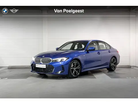 BMW 3 Serie Sedan 320i l M-Sport | Stoelverwarming