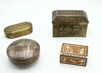 Een set van 4 Art Deco juwelendoosjes in de Egyptische