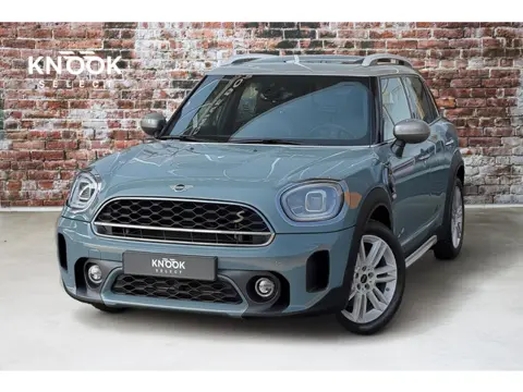 MINI Countryman Cooper S E ALL4 Classic Automaat / Panoramadak / Stuurwielverwarming / Harman Kardon
