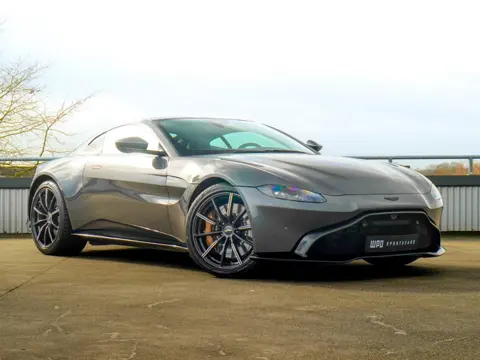 Aston Martin Vantage 4.0 V8