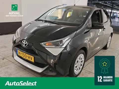 Toyota Aygo 1.0 VVT-i 72pk x-play | Navigatie via Apple CarPlay / Android auto | Camera | Airconditi