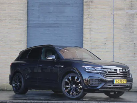 Volkswagen Touareg 3.0 V6 TDI R-Line 4Motion | Massage | Luchtvering | HUD |  Matrix | ACC | Achtera