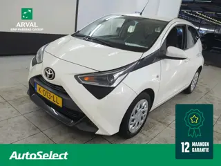 Toyota Aygo 1.0 VVT-i 72pk x-play | Navigatie via Apple CarPlay / Android auto | Camera | Airconditi