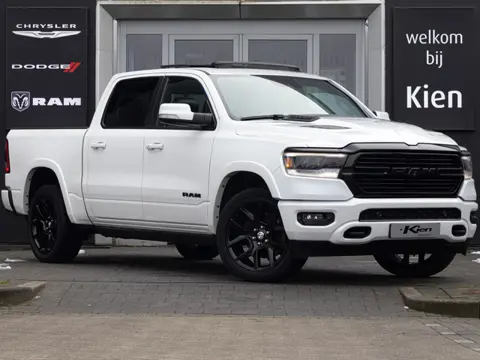 Dodge Ram 1500 5.7 V8 4x4 Crew Cab Laramie Night  | Luchtvering | Elektrische side steps |