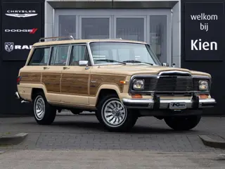 Jeep Wagoneer 5.9 V8 Limited Wagon