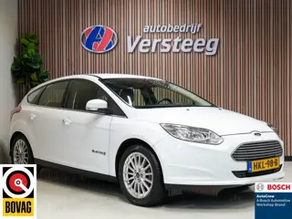 Ford Focus Titanium Electric full option!
