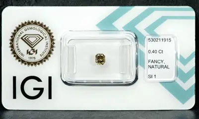 Diamant - 0.40 ct - Radiant - Natural Fancy Greenish Yellow