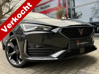 CUPRA Leon Sportstourer 1.4 e-Hybrid AUT. *!* RADAR/ LED/ CARPLAY/ 18 INCH/ STOEL&STUUR VERWARMING *