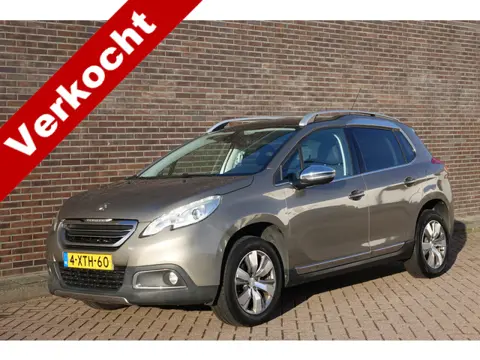 Peugeot 2008 1.2 PureTech Allure, Panoramadak, leder/stof, navigatie, PDC