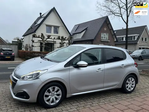 Peugeot 208 1.6 BlueHDi Exclusive 73.000 km NL-AUTO-NAP