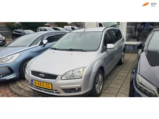 Ford Focus Wagon 1.6-16V Titanium
