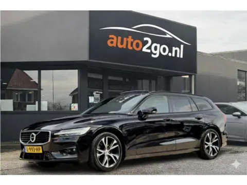 Volvo V60 2.0 T5 R-DESIGN 251PK AUT8 PANODAK LEDER NAVI CAMERA APPLE-CARPLY LED LMV PDC