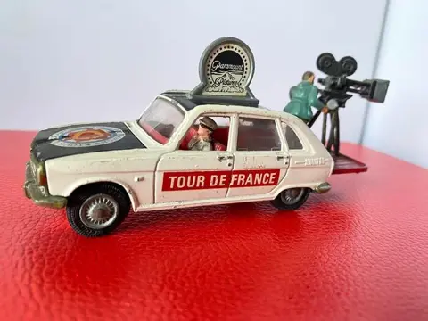 Corgi - 1:43 - Renault 16 Tour de France