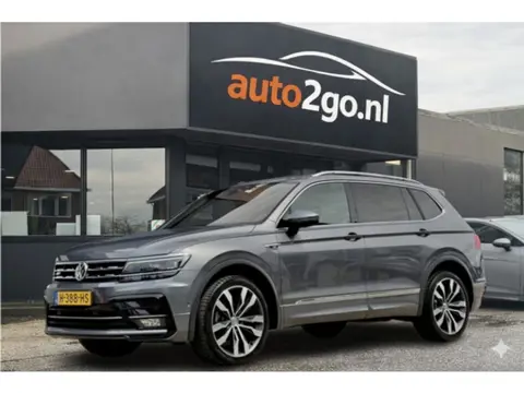 Volkswagen Tiguan Allspace 1.5 TSI AUT7 3X R-LINE VOL-LEDER 20 INCHE NAVI CAMERA DIGI-DASH APPLE-CAR