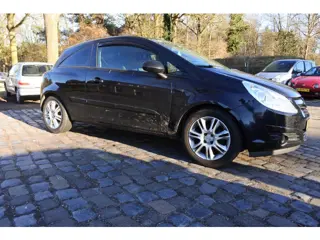 Opel Corsa 1.2-16V Enjoy airco enz. nw apk tot 29-3-2027