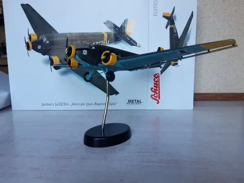 Schuco - Vlak JU52/3m - 1990-1999