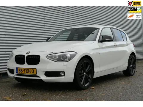 BMW 1-serie 116i Business+ NAP LED Navi Cruise