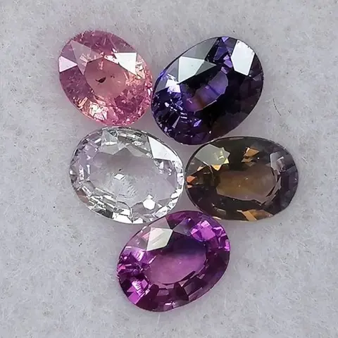 5 pcsVeelkleurige Saffier - 2.80 ct